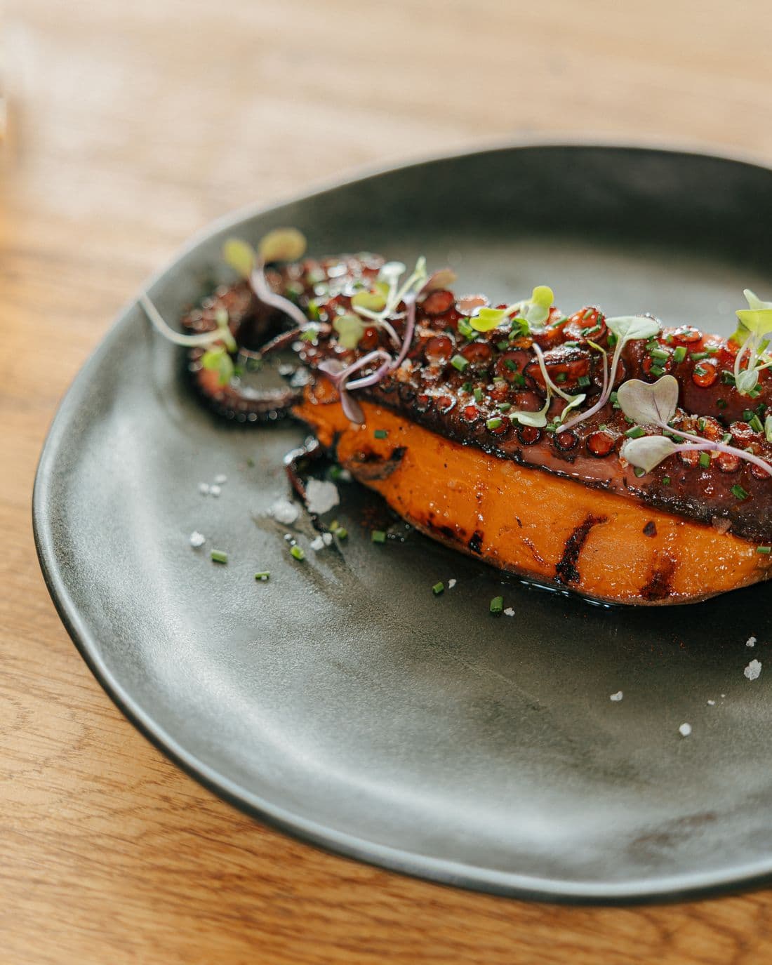 De la brasa: pescado y carne